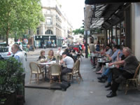 Plus de trottoir rue de Seine